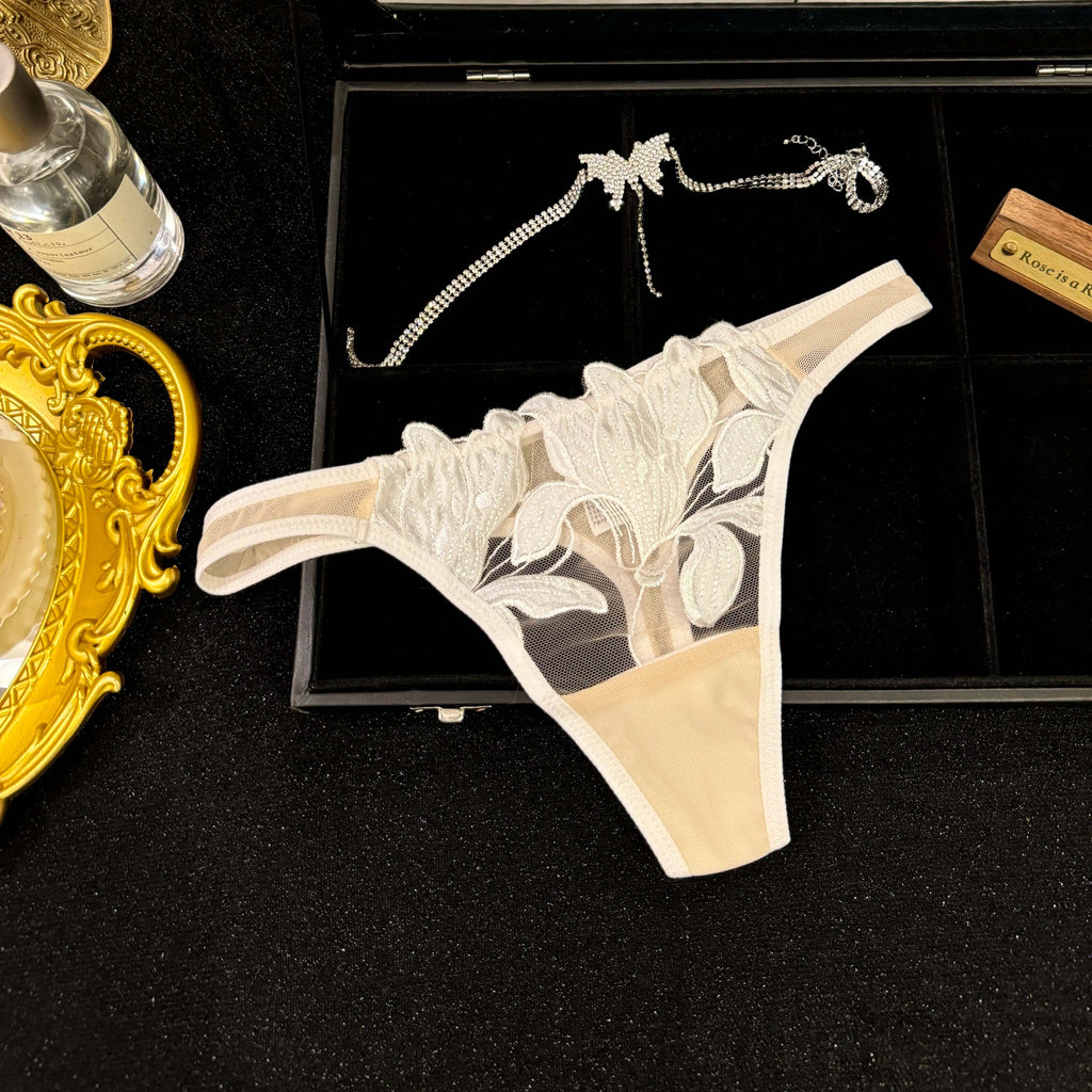 French lace embroidered delicate underwear - 5 pieces set